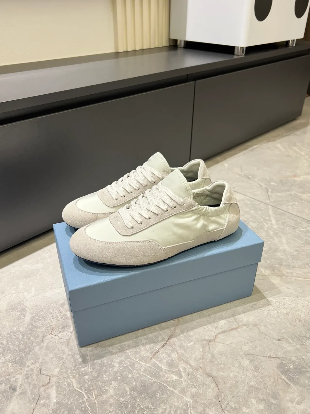 Beige White Mixed-Material Upper Suede And Nylon Paneling Sneakers 4