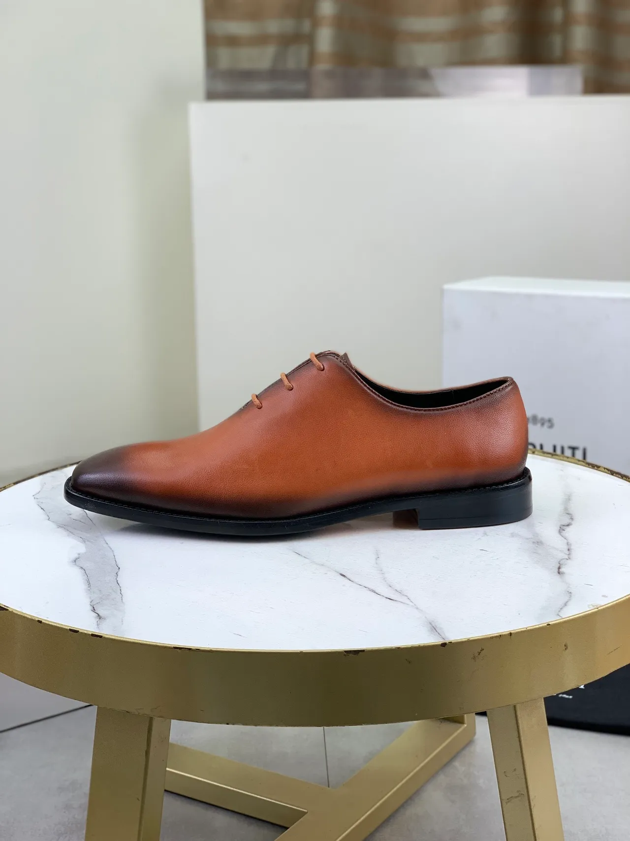 Berluti Chaussures Oxford Cuir Lisse de Grain Complet Marron Noir Finition Cognac Ombre 7