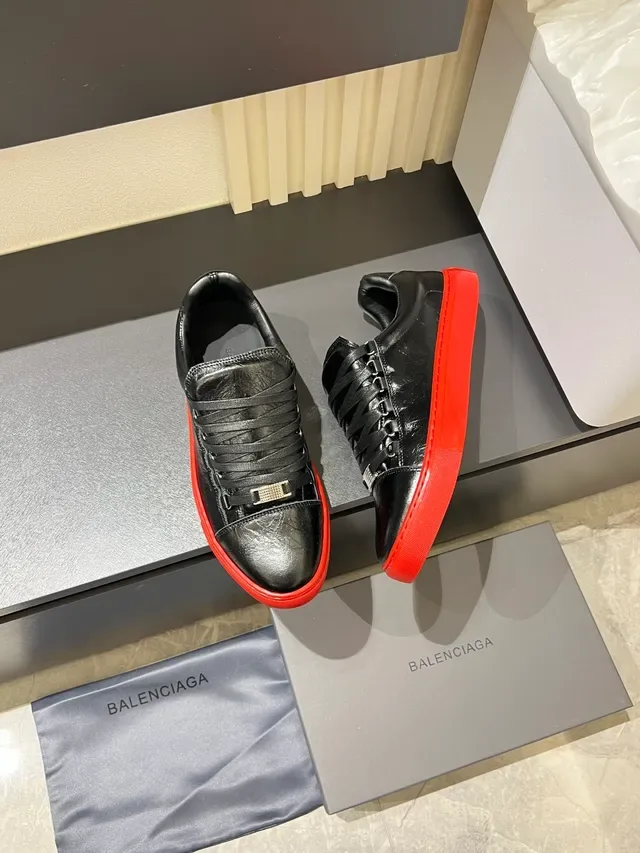 Black and Red Crinkled Leather Low-Top Casual Sneakers 4