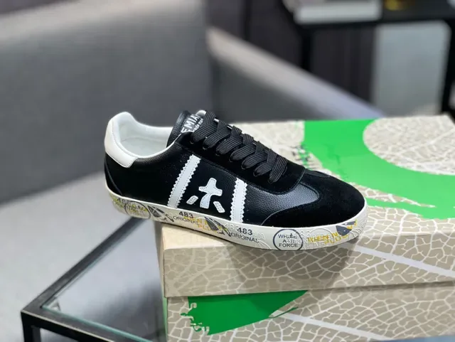 Black and White Graphic-Print Lifestyle Sneaker 9
