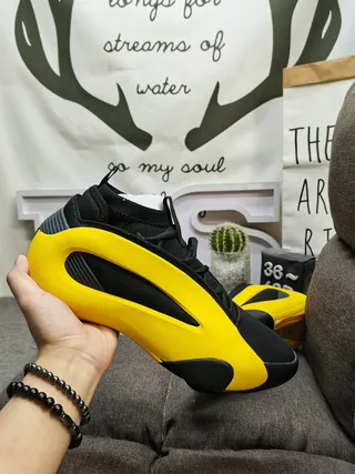 Black and Yellow Sculpted Midsole Lifestyle Sneakers 5