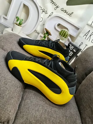 Black and Yellow Sculpted Midsole Lifestyle Sneakers 7