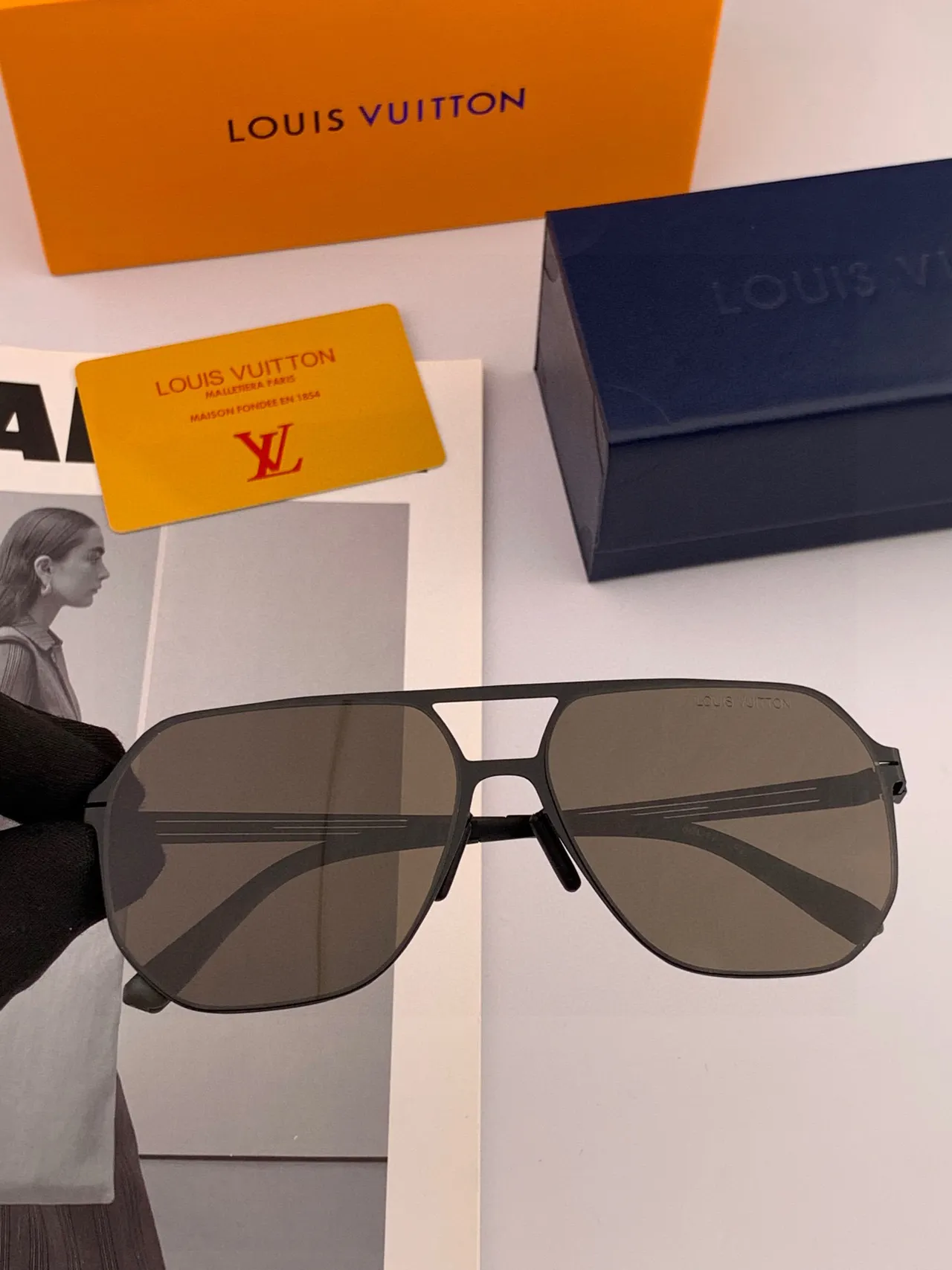 Black Aviator-Style Thin Metal Frame Sunglasses 6