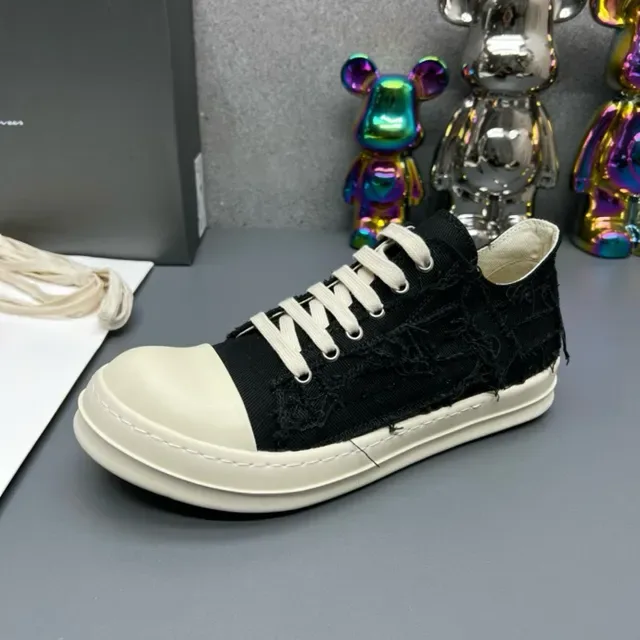 Black Beige Distressed Canvas Contrast Off-White Toe Cap Lifestyle Sneakers 2