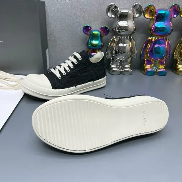 Black Beige Distressed Canvas Contrast Off-White Toe Cap Lifestyle Sneakers 8
