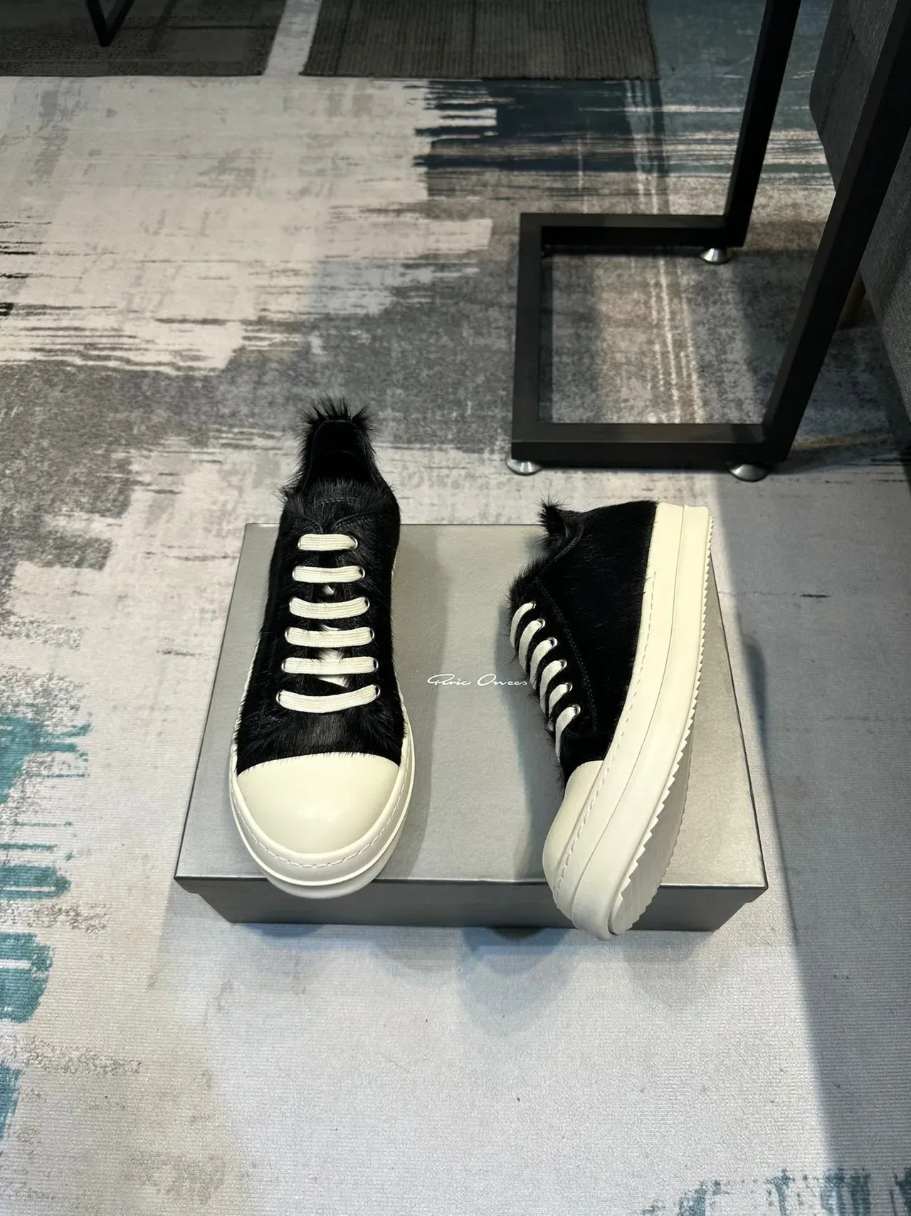 Black Beige Fur Upper Rubber Toe Cap Sneakers 5