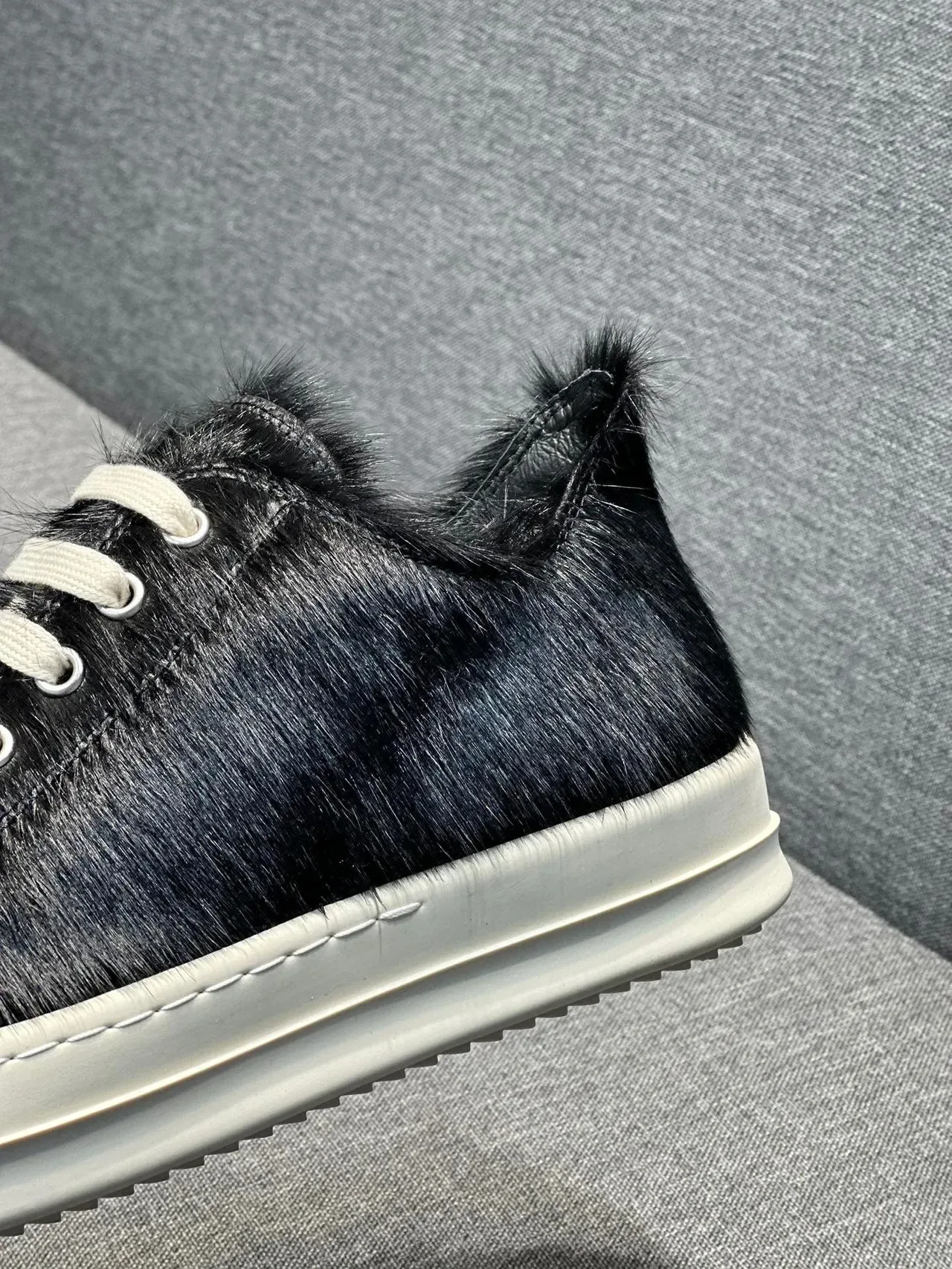 Black Beige Fur Upper Rubber Toe Cap Sneakers 8