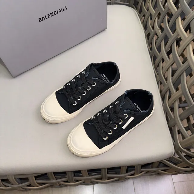 Black Beige Low-Top Upper Canvas Shoes 3