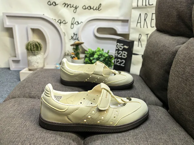 Black Beige T-Strap Studded Mary Jane Shoes 21