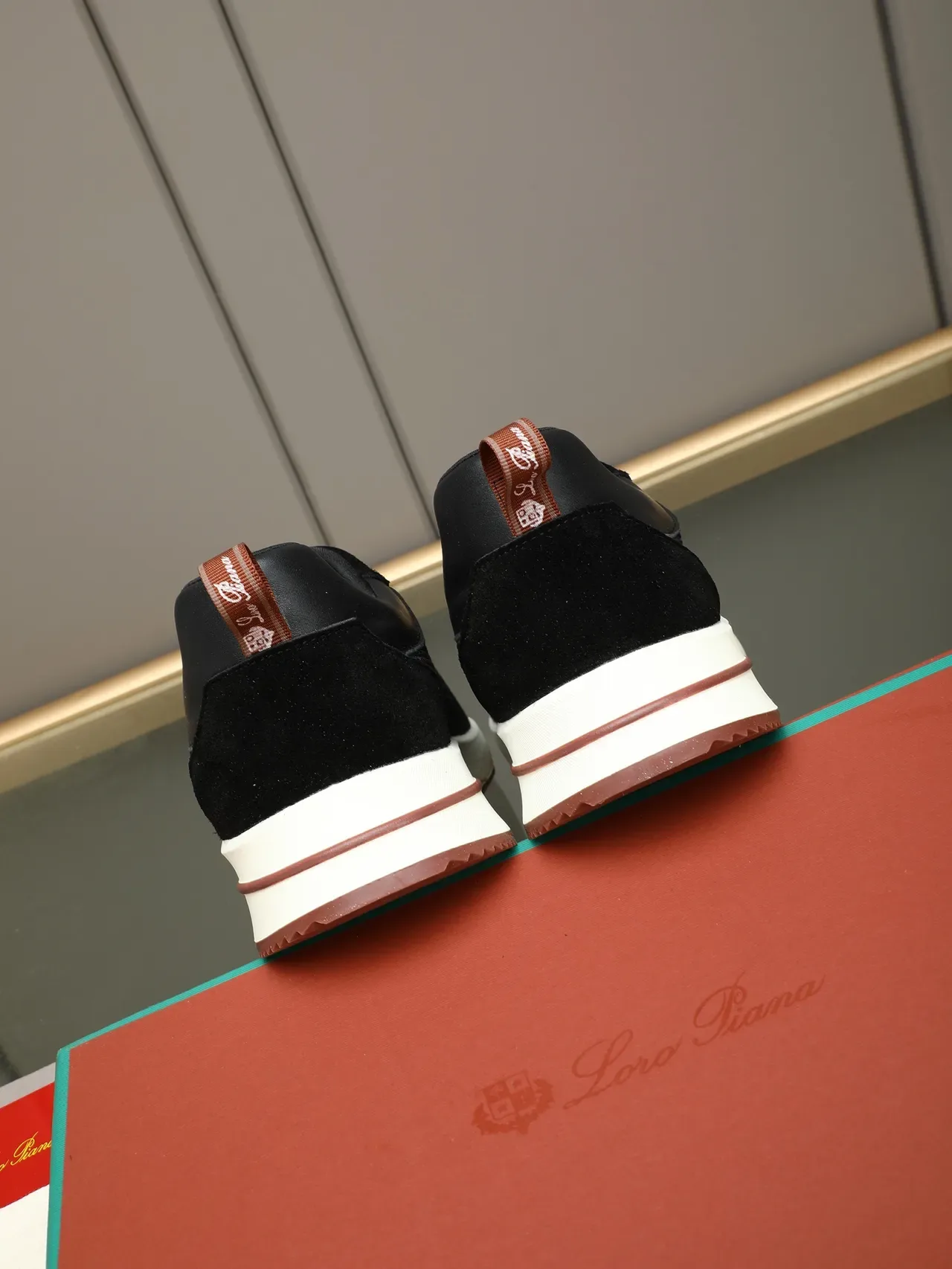 Black Brown Mesh And Suede Upper Layered White Midsole Sneakers 3