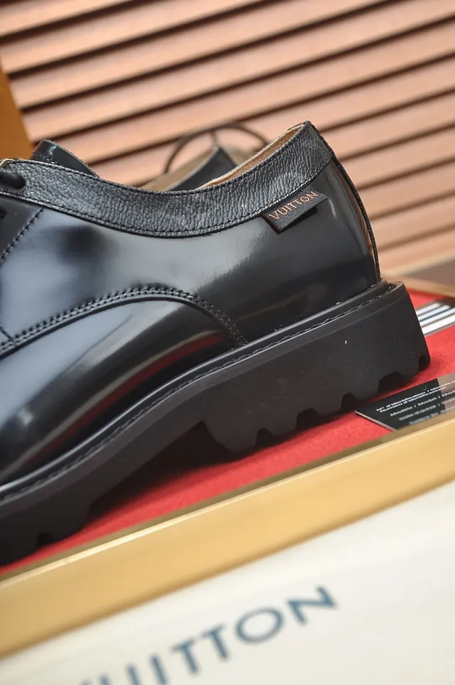 Zapato Oxford de cuero negro brillante con punta de gorra 2