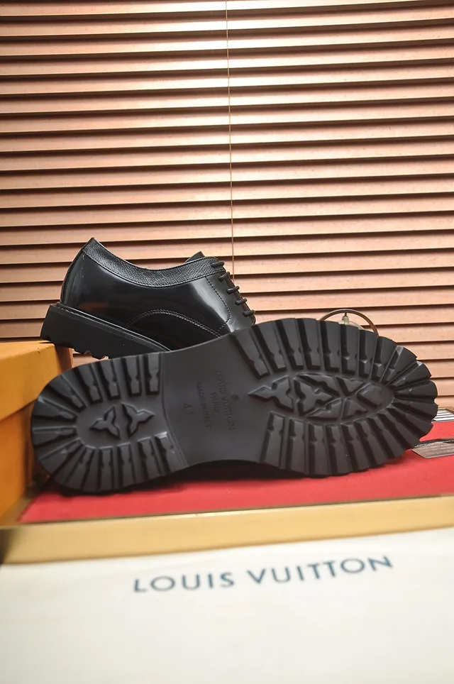 Zapato Oxford de cuero negro brillante con punta de gorra 3