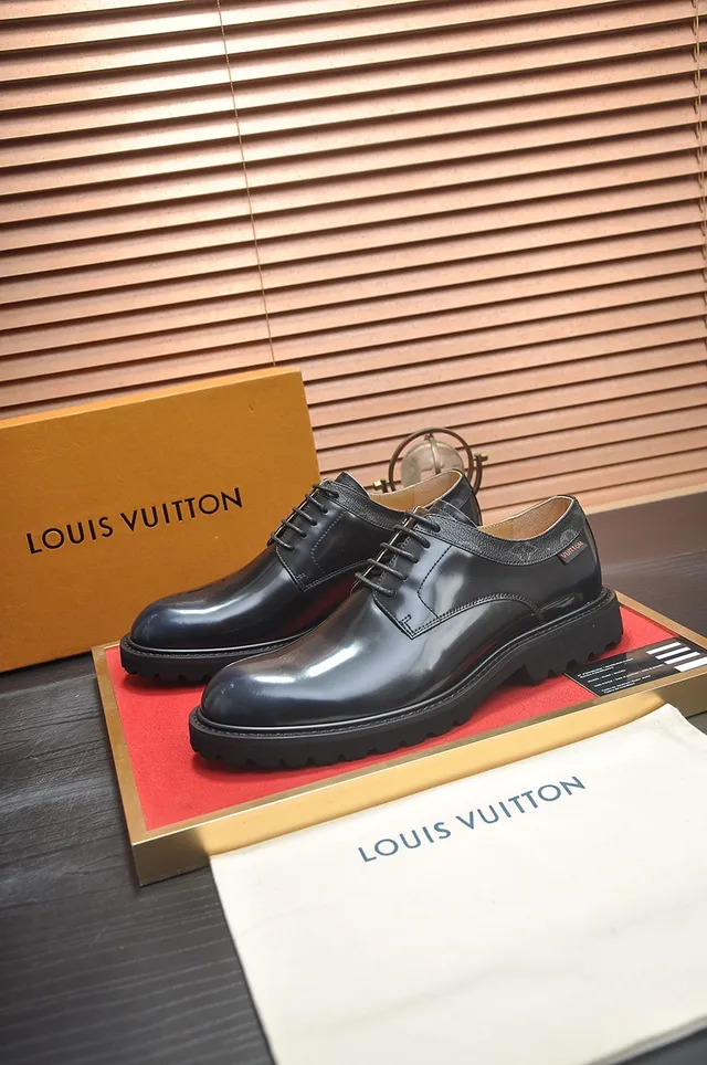 Zapato Oxford de cuero negro brillante con punta de gorra 4