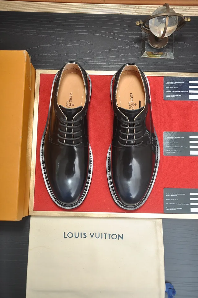 Zapato Oxford de cuero negro brillante con punta de gorra 5