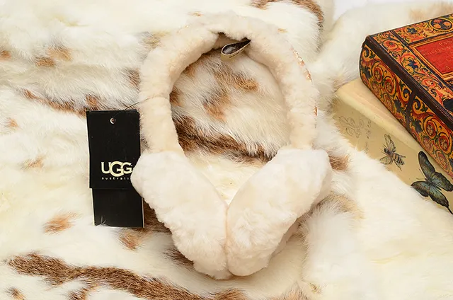Boné com faixa preto e dourada fluffy faux fur glitter-accented 9