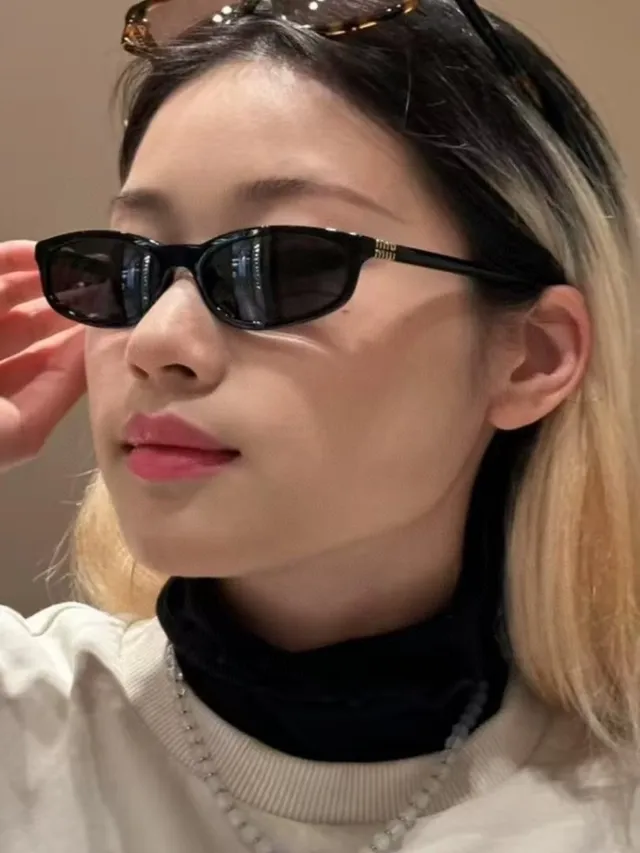 Black Gold Rectangular Cat-Eye Silhouette Thin Frame Sunglasses 4