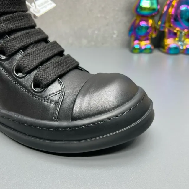 Black High-Top Smooth Leather Upper Ankle Boots 2