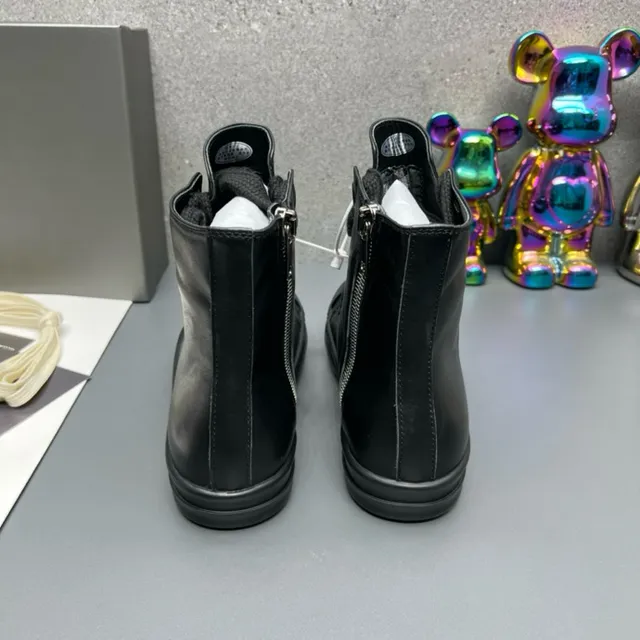Black High-Top Smooth Leather Upper Ankle Boots 9
