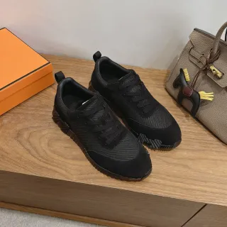 Zapatillas negras Mesh-Suede Low-Top Lace-Up