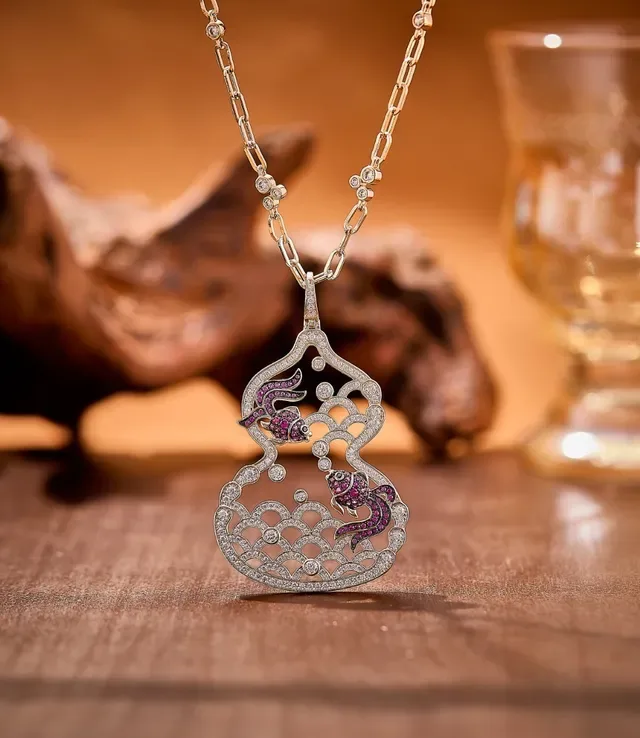 Black Pink Gourd-Shaped Pendant Openwork Lattice Design Necklace 6