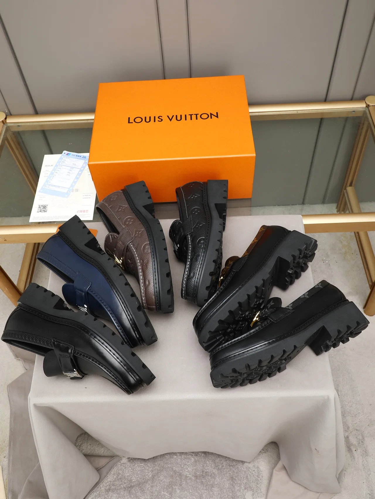 Mocassin Noir Argenté Semelle Chunky Lug Sangle Boucle Métal 2