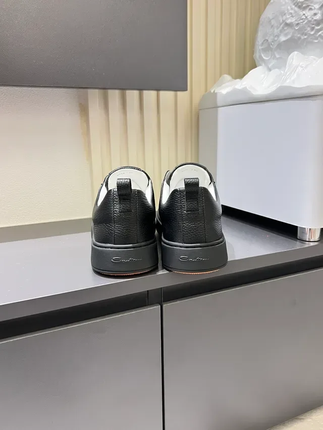 Black Slip-On Textured Leather Casual Shoes 2