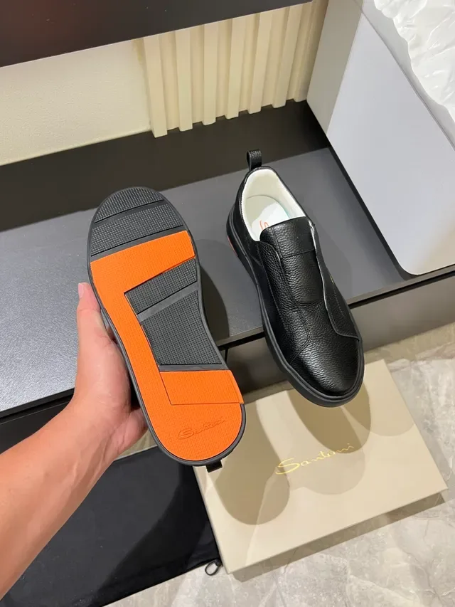 Black Slip-On Textured Leather Casual Shoes 4