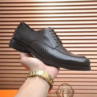 Black Snake-Embossed Cap Toe Oxford Shoes