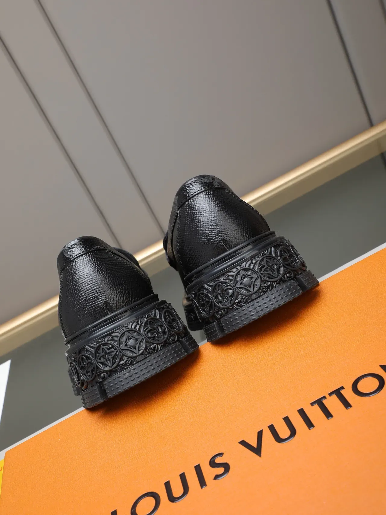 Black Textured Pebbled Leather Ornate Carved Sole Loafer 4