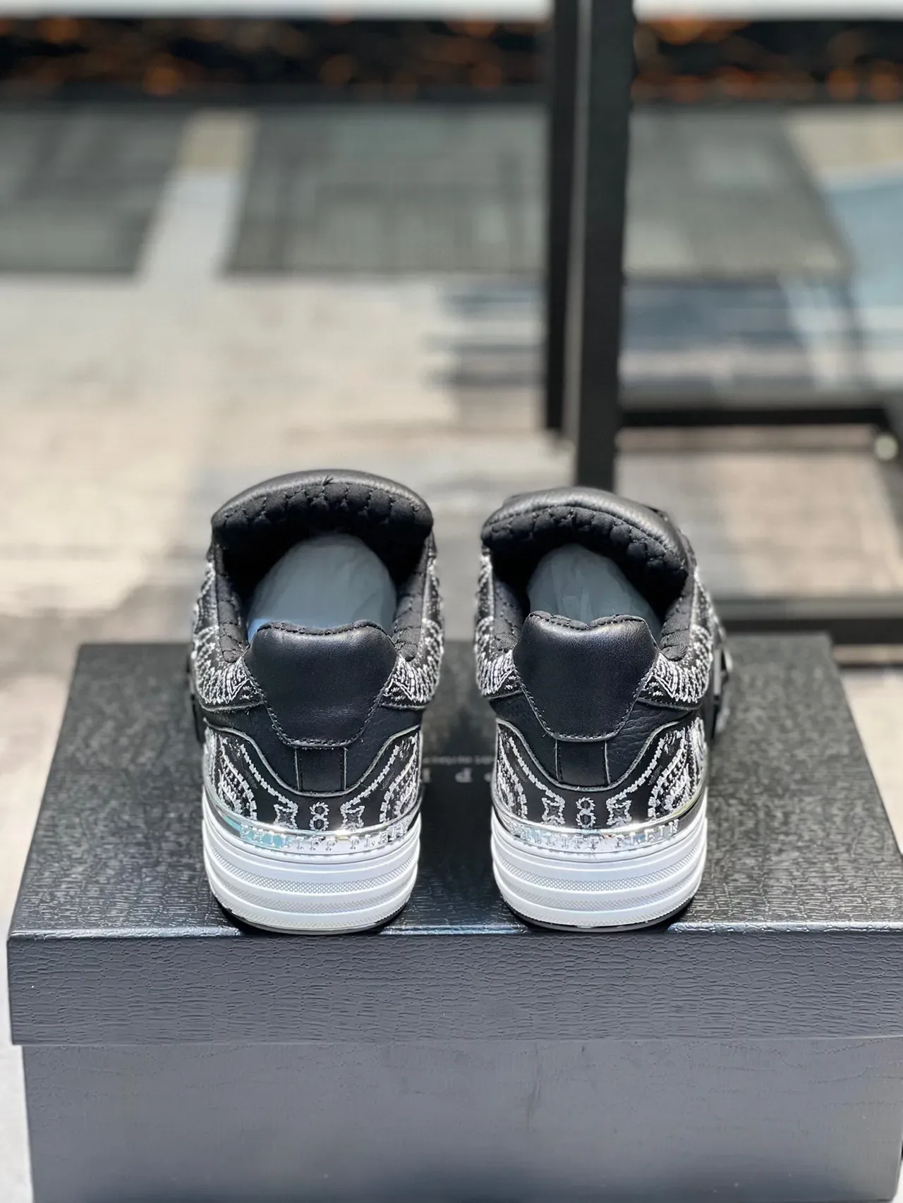 Black White Leather Upper Quilted Padded Collar Sneakers 9