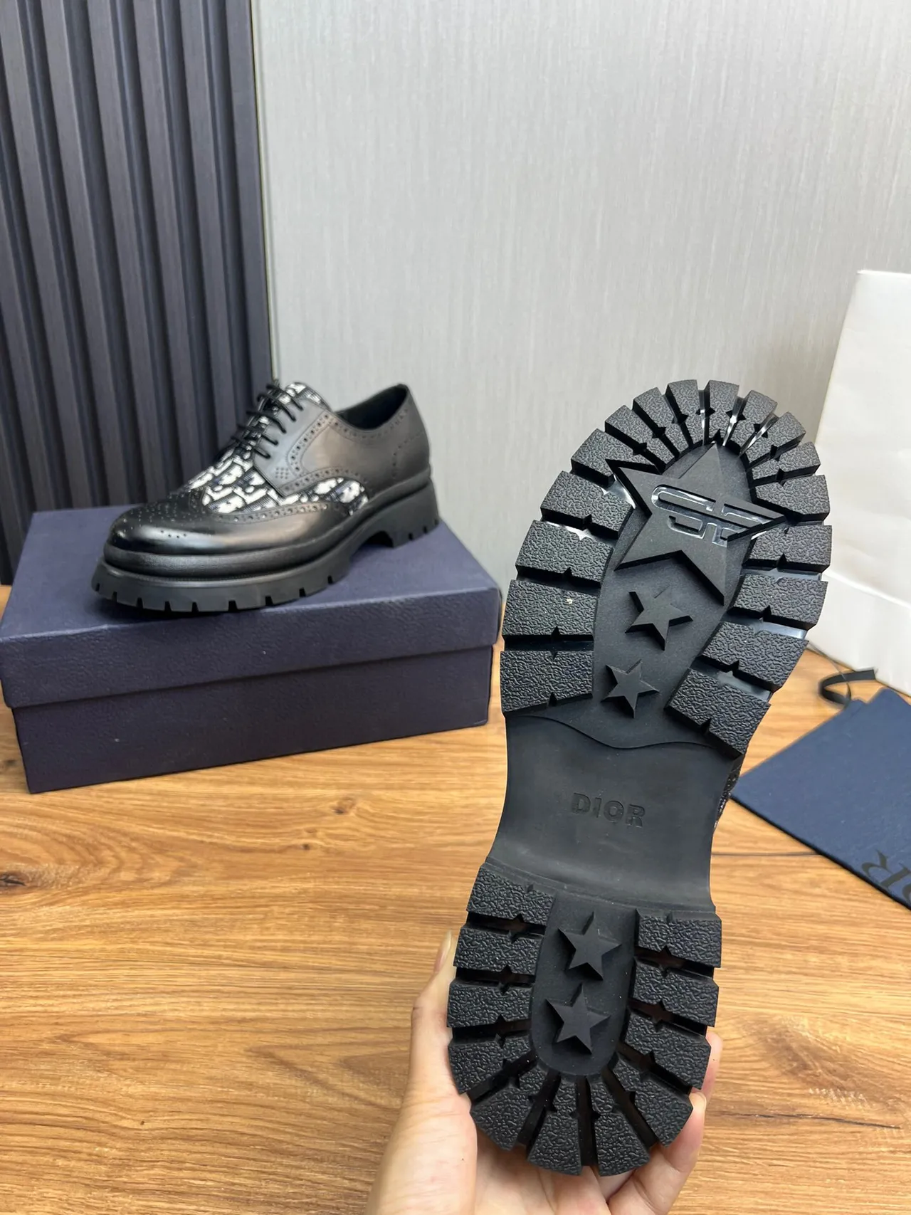 Brogue Negro Blanco Panel Monogramado 8