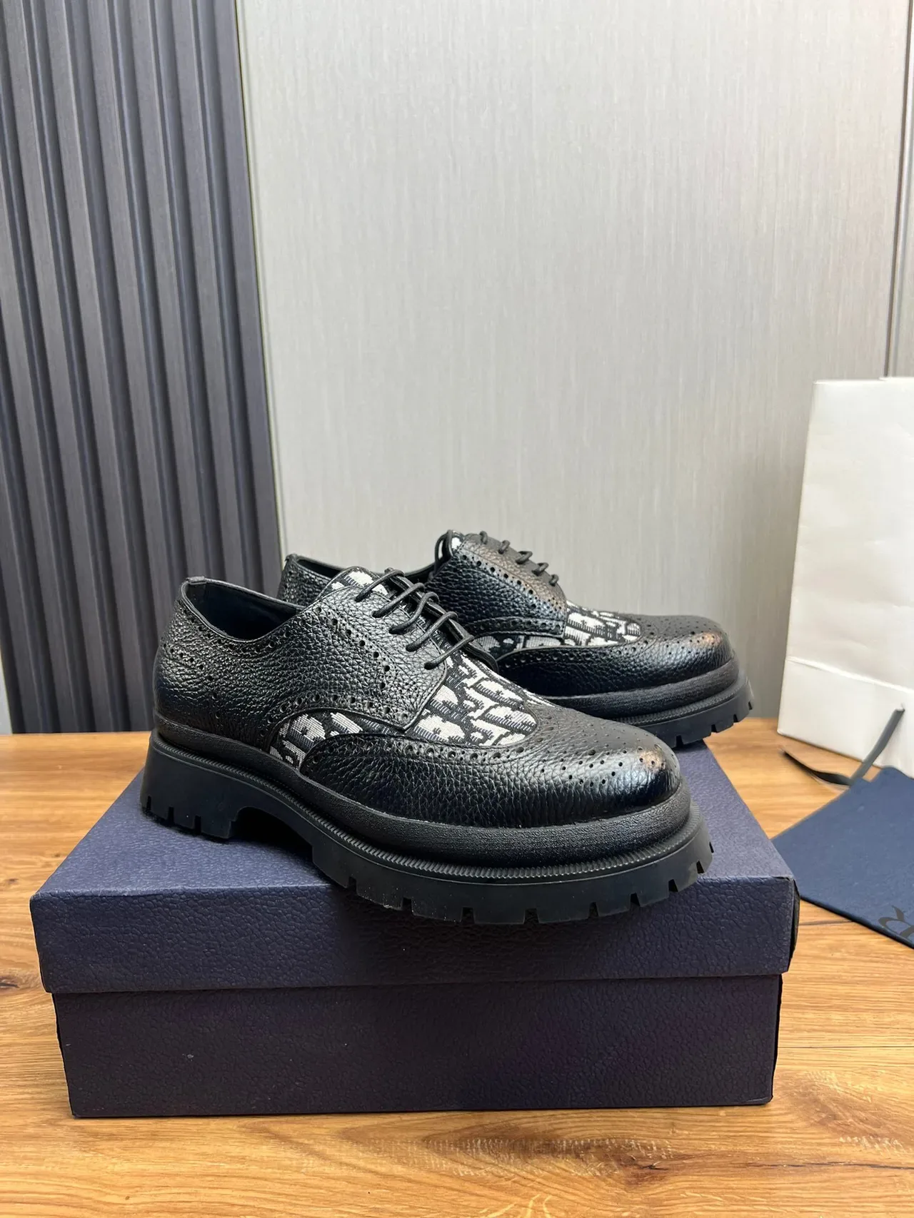 Black White Textured Pebbled Leather Perforations Brogue 3