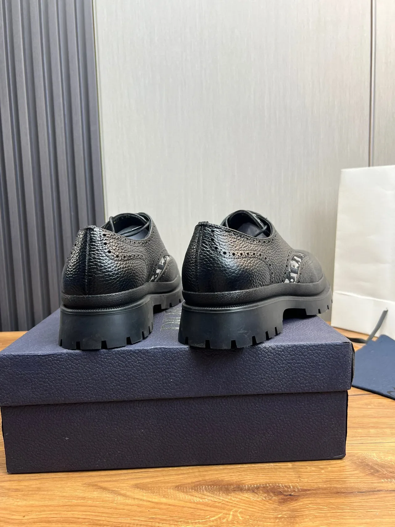 Black White Textured Pebbled Leather Perforations Brogue 5