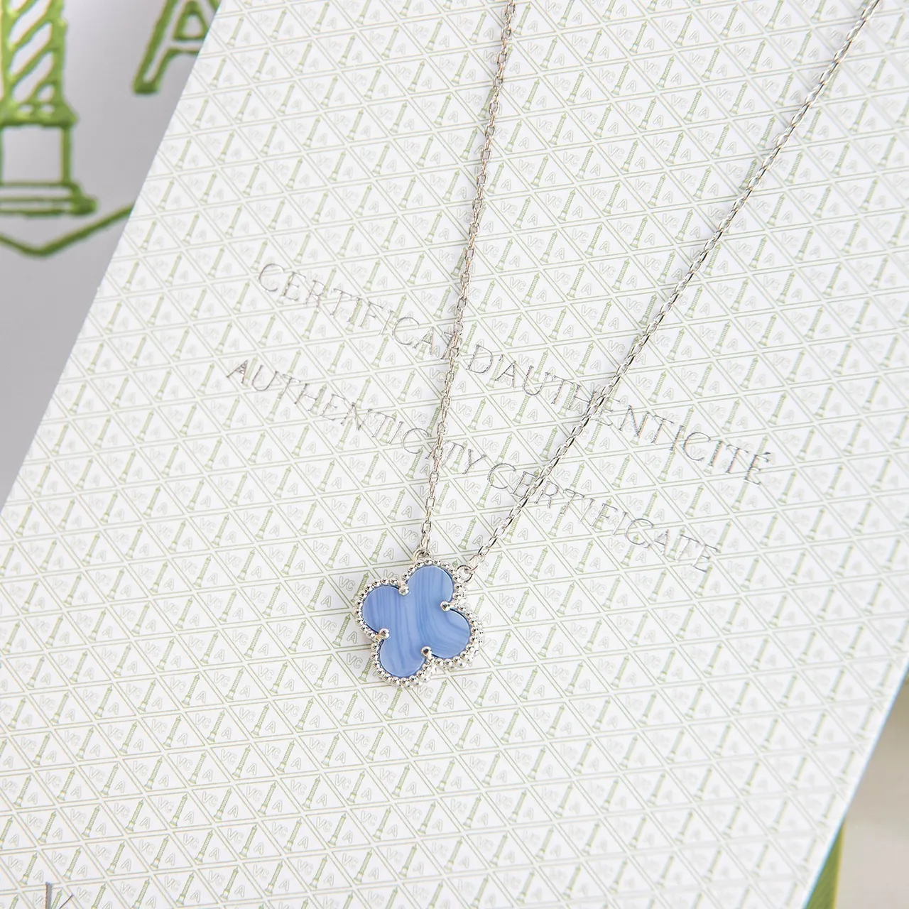 Blue Gold Clover-Shaped Pendant Beaded Bezel Edge Necklace 3