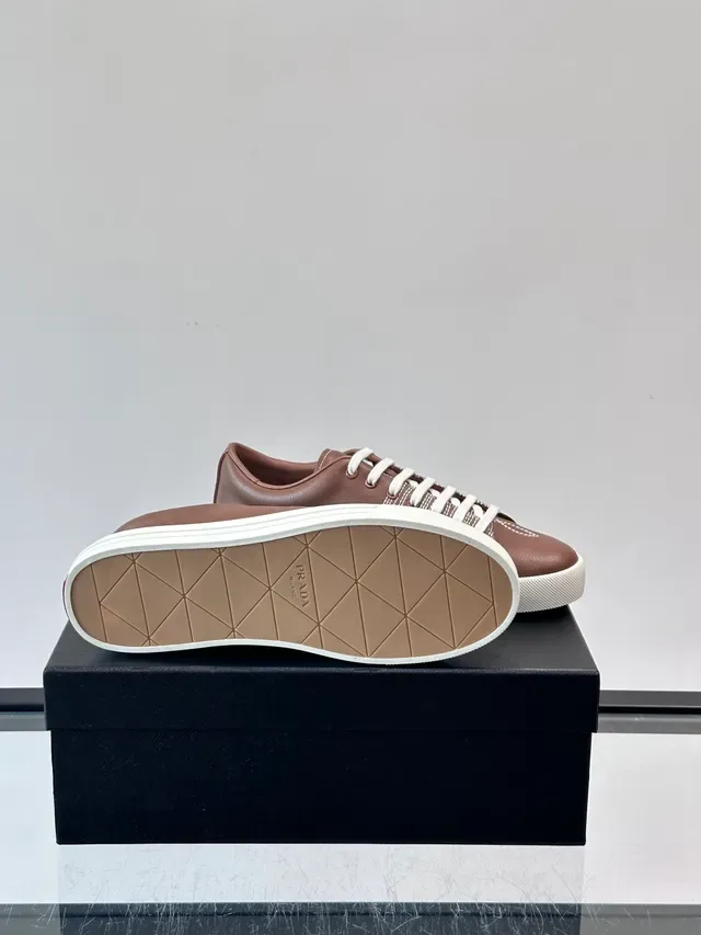 Brown White Leather Upper Contrast Stitching Sneakers 2