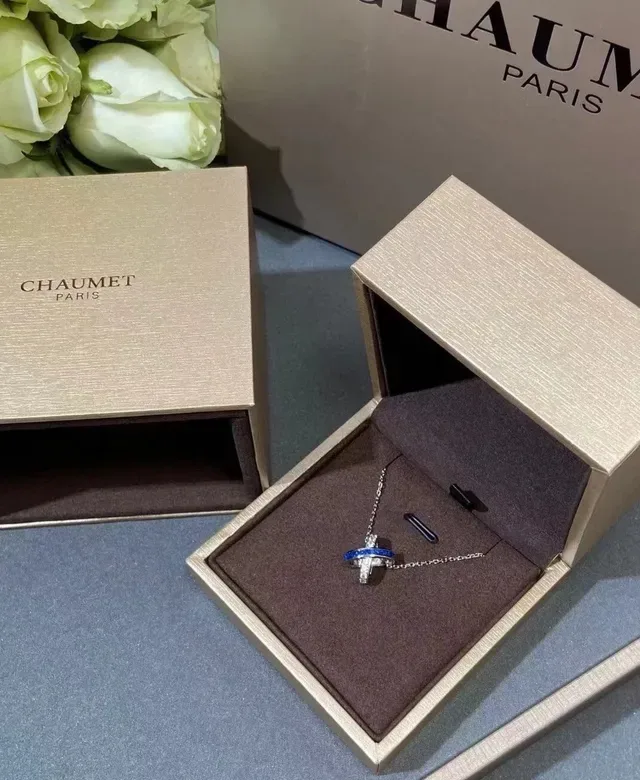 CHAUMET Liens Interlocking X Sapphire and Diamond Pendant Necklace 3