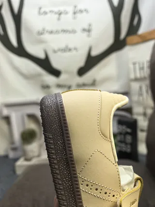 Cream Strap-Closure Lifestyle Sneakers 3