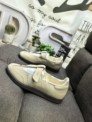 Cream Strap-Closure Lifestyle Sneakers 7