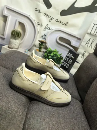 Cream Strap-Closure Lifestyle Sneakers 9
