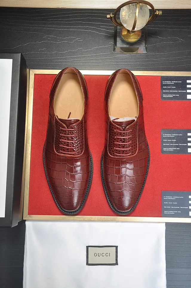 Crocodile-Embossed Brown Oxford Shoes 5