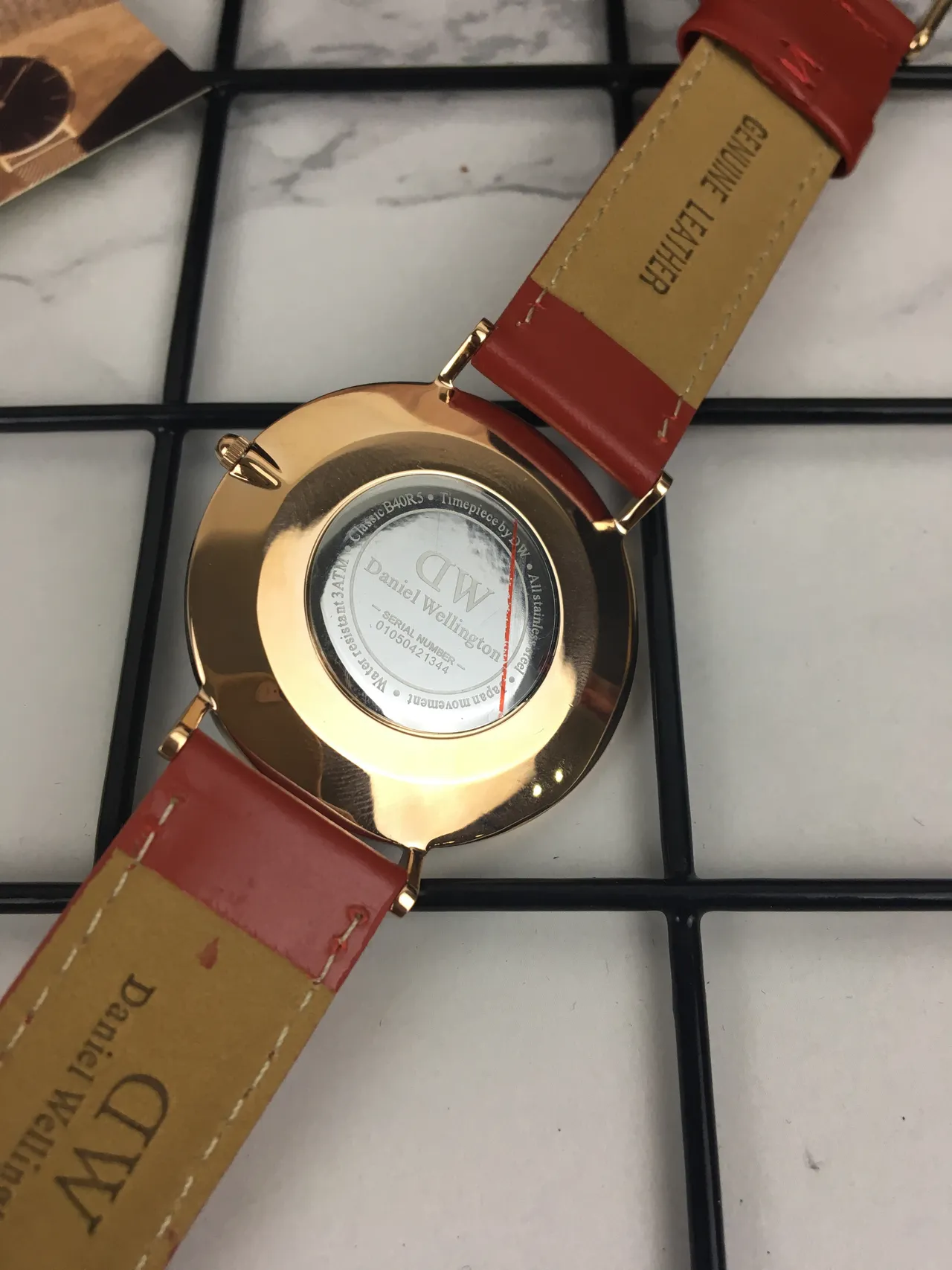 Daniel Wellington Blue Red Minimalist Dial Sunburst Face Quartz Watch 3