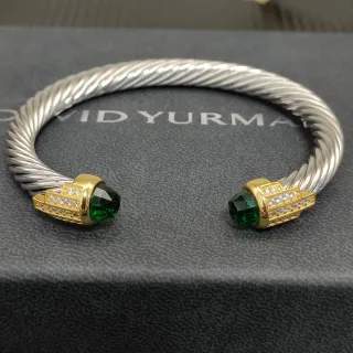David Yurman Cable Classics Pulsera de Metal Doble Tono Plateada Dorada Torcida