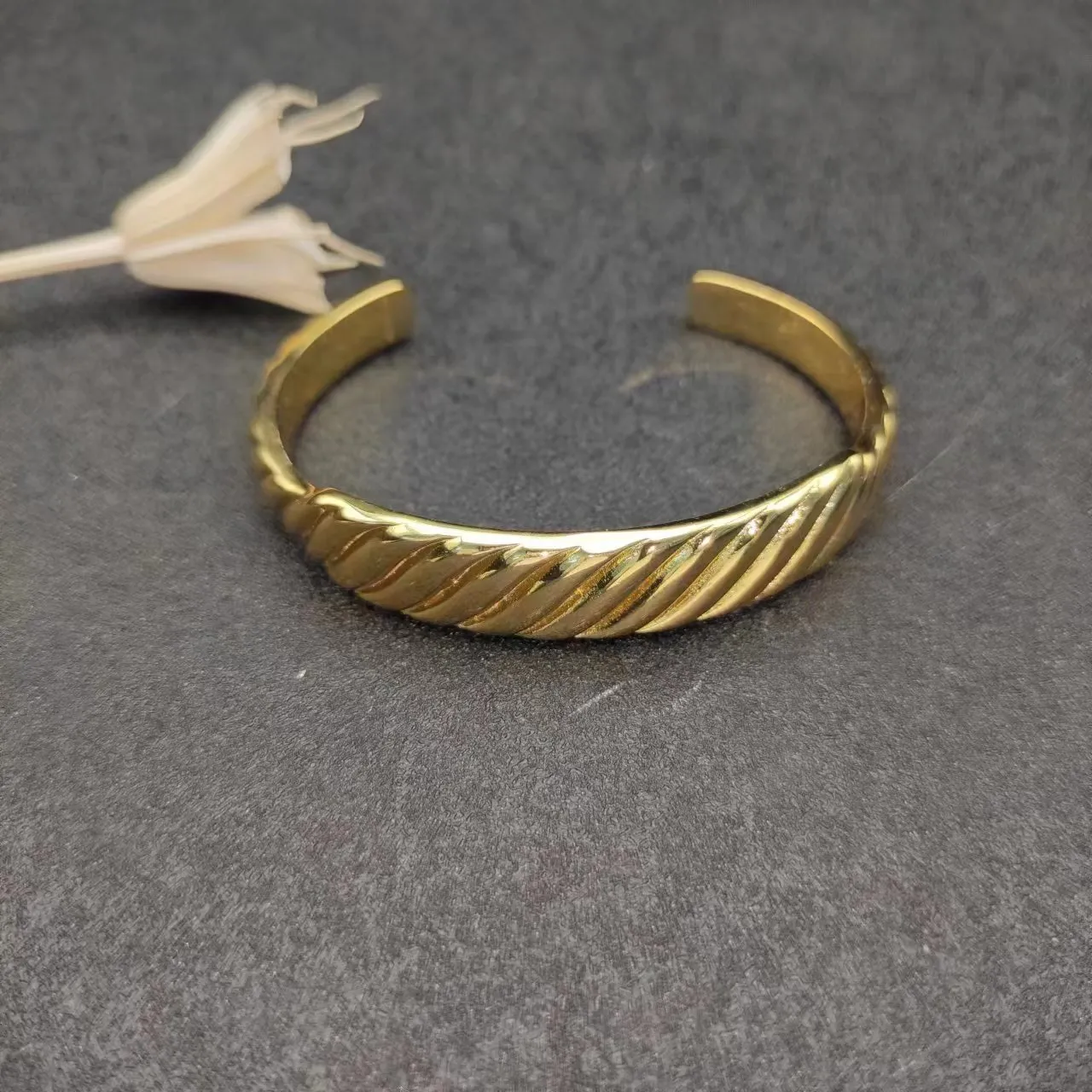 David Yurman Cable Twisted Rope Scalloped Edge Gold-Tone Open Cuff Bracelet 4