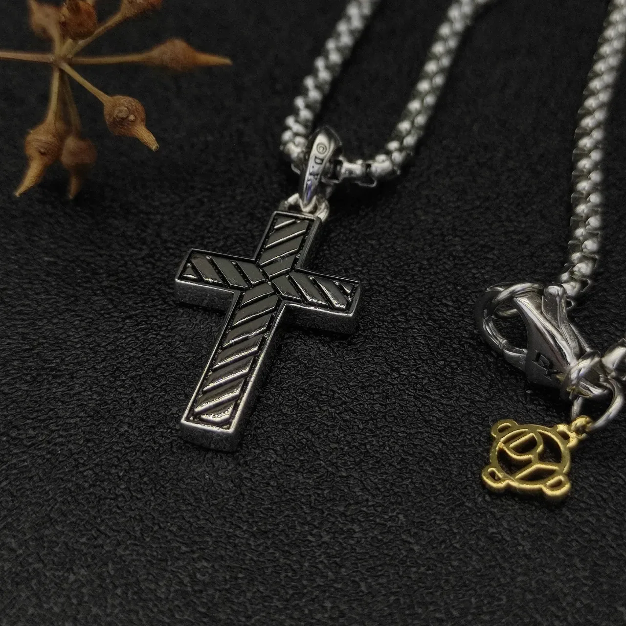 David Yurman Silver Gold Textured Cross Pendant Cable-Link Chain Necklace 3