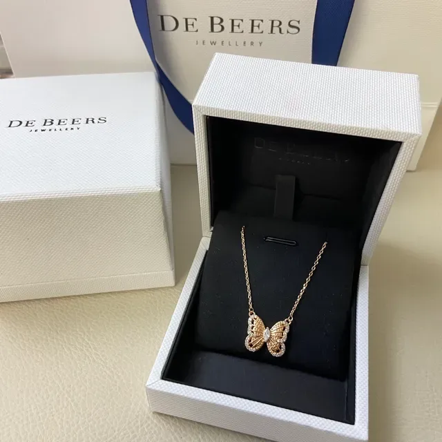 De Beers Silver Gold Butterfly Pendant Pavé-Set Clear Stones Necklace 6