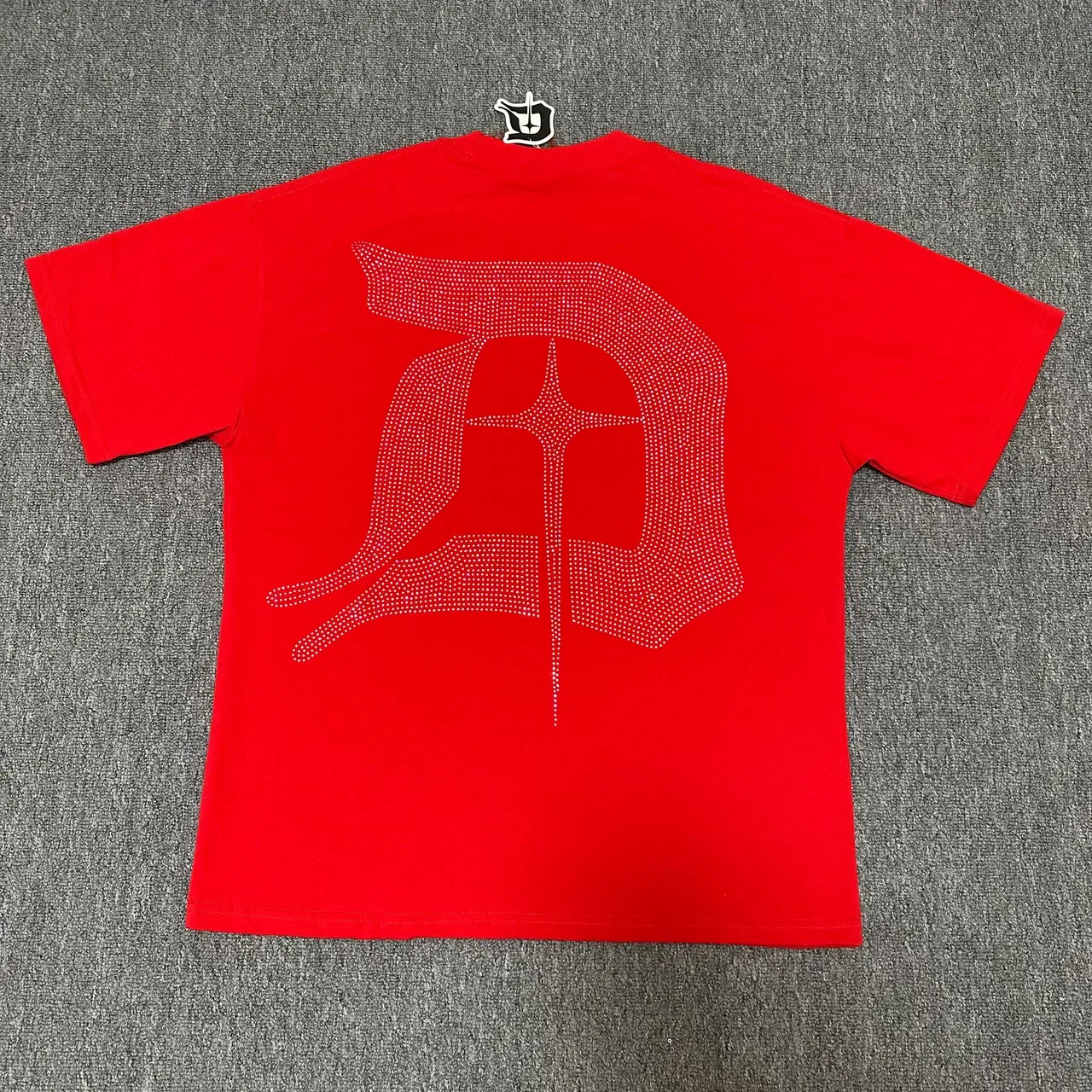 Digital Graphic-Print Red Sci-Fi Illustration T-Shirt 3