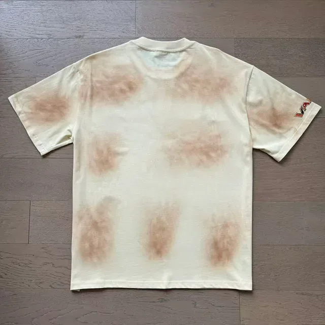 Distressed Acid-Wash Graphic Print T-Shirt 9