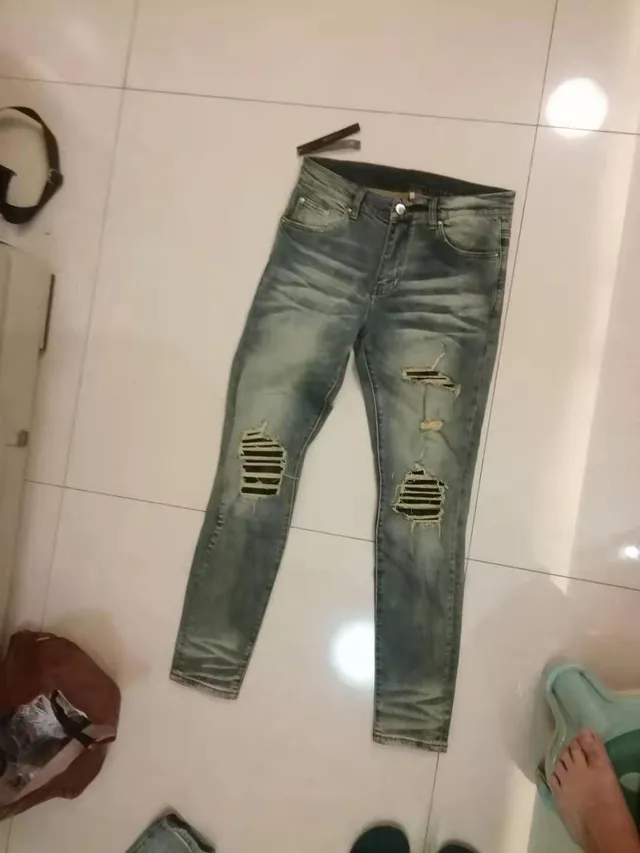 Distressed Ripped Slim-Tapered Stone-Washed Blue Jeans 10