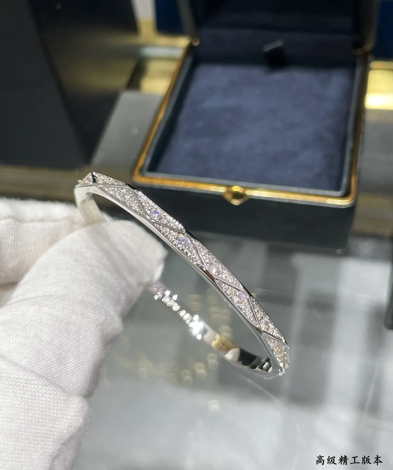 Dual-Tone Pavé Geometric Hinged Bangle Bracelets 4