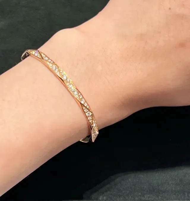 Dual-Tone Pavé Geometric Hinged Bangle Bracelets 8
